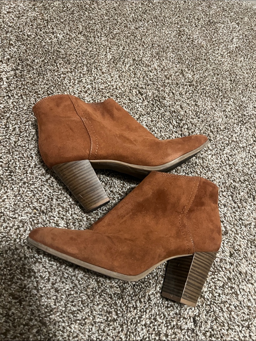 Women's Suede Ankle Booties in Rust Brown